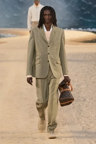 Look 43